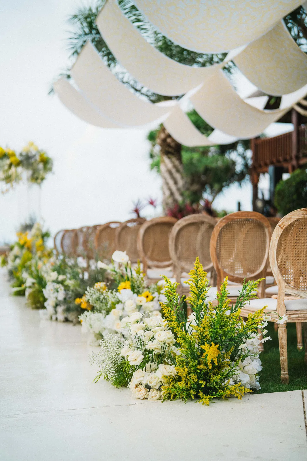 Vibrant Tradition decoration 23